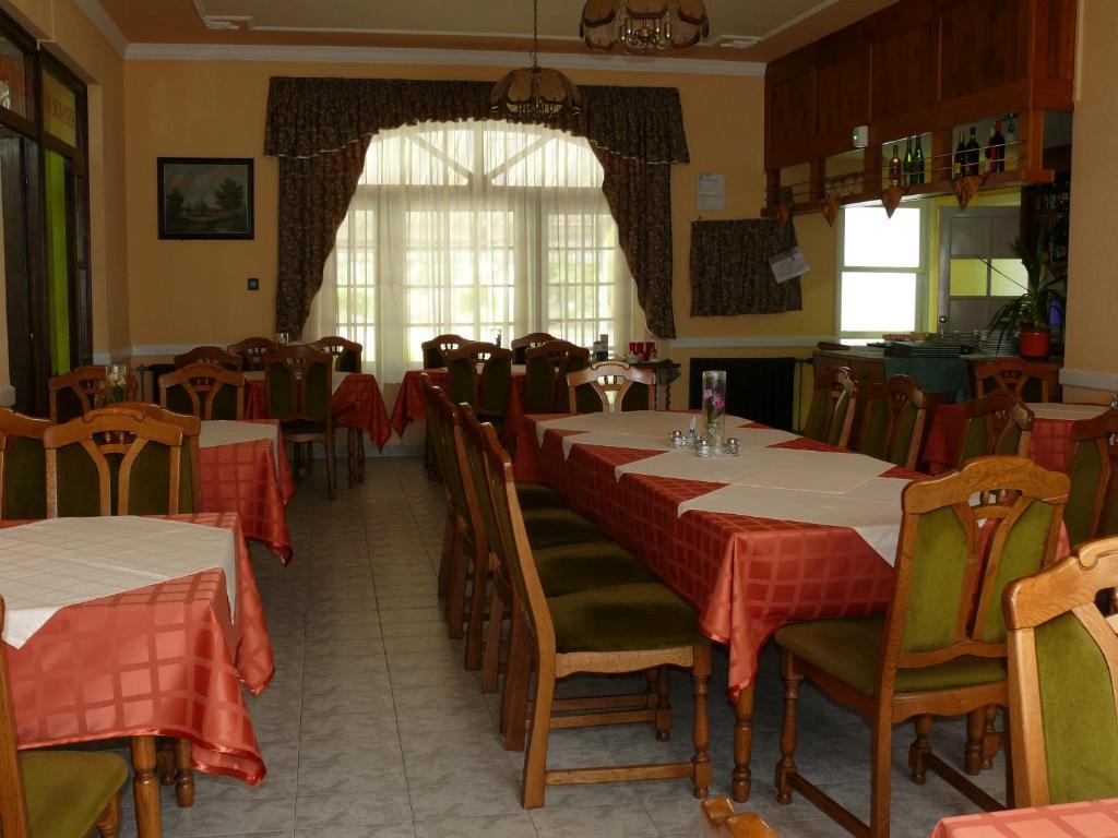 Hotel Orchidea Balástya Buitenkant foto