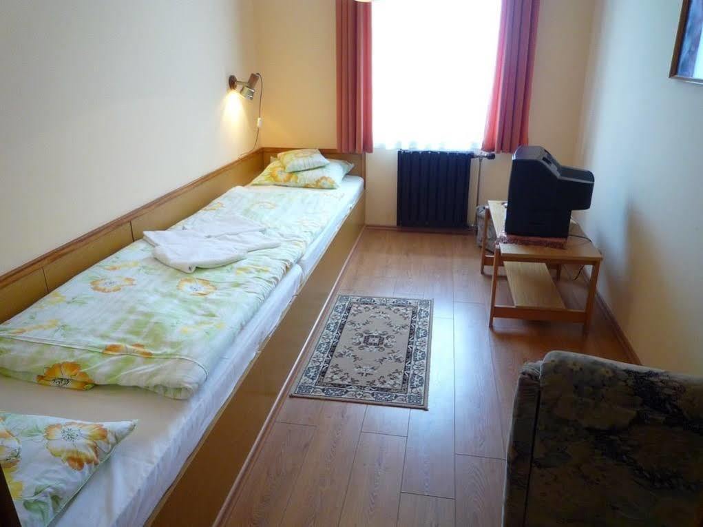 Hotel Orchidea Balástya Buitenkant foto